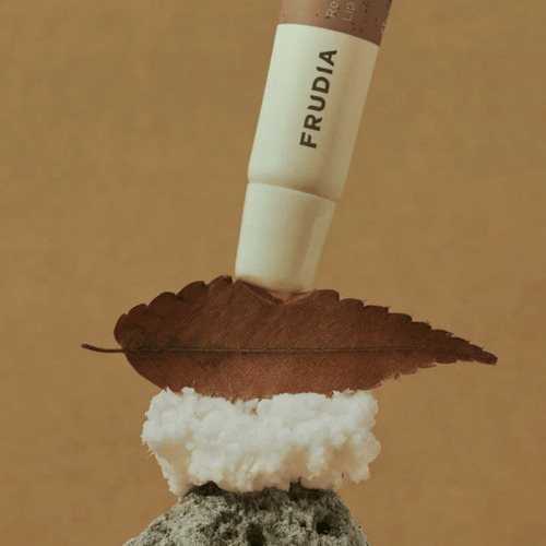 FRUDIA Баттер для губ смягчающий с маслами ромашки и сандала, Blending Lip Butter Earthy 10 мл