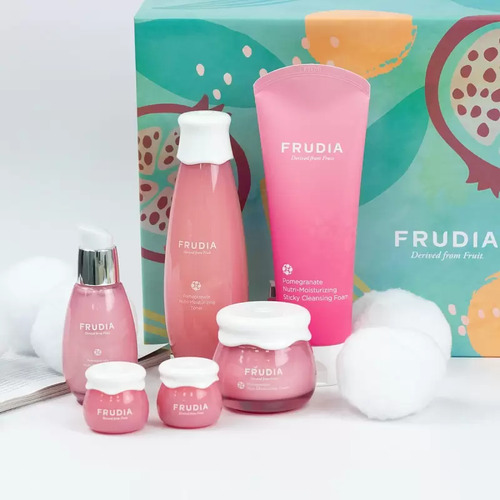 FRUDIA Пенка для умывания Антивозрастная с экстрактом граната, для всех типов кожи 145 мл