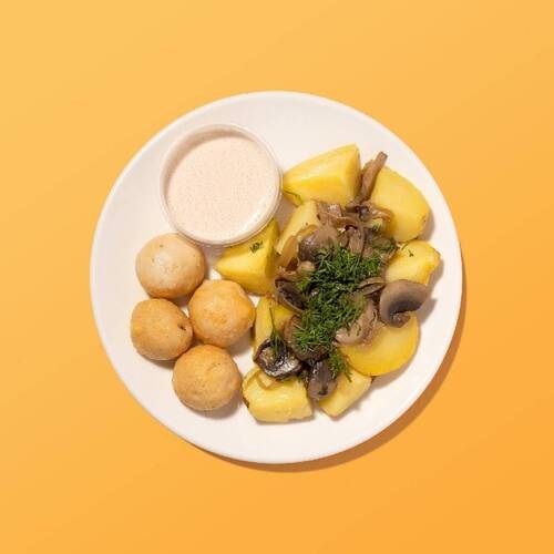 Tasty, Сырные чикен-болы с бэйби картофелем, грибами и луком с фирменным соусом, 250 гр