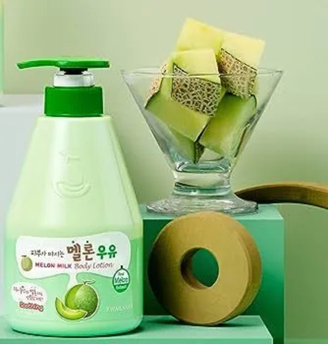 Welcos Kwailnara Melon Milk Body Lotion, Лосьон для тела с дынным молоком 560 мл