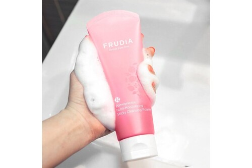 FRUDIA Пенка для умывания Антивозрастная с экстрактом граната, для всех типов кожи 145 мл