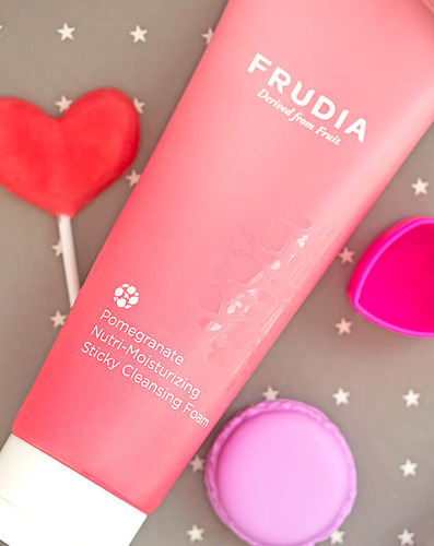 FRUDIA Пенка для умывания Антивозрастная с экстрактом граната, для всех типов кожи 145 мл