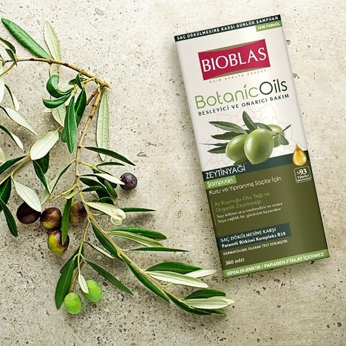 BIOBLAS Шампунь с оливковым маслом для сухих и поврежденных волос, Botanic oils olive oil 360 мл